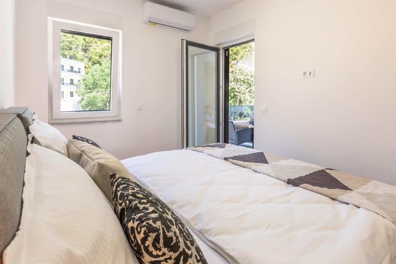 Luxury 2 Bedroom Apartment With Sea View บาชกาโวดา ภายนอก รูปภาพ