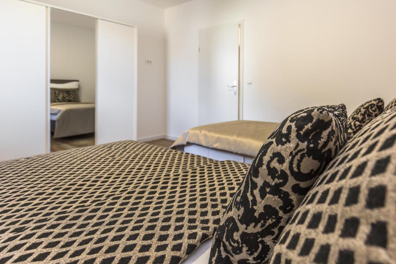 Luxury 2 Bedroom Apartment With Sea View บาชกาโวดา ภายนอก รูปภาพ