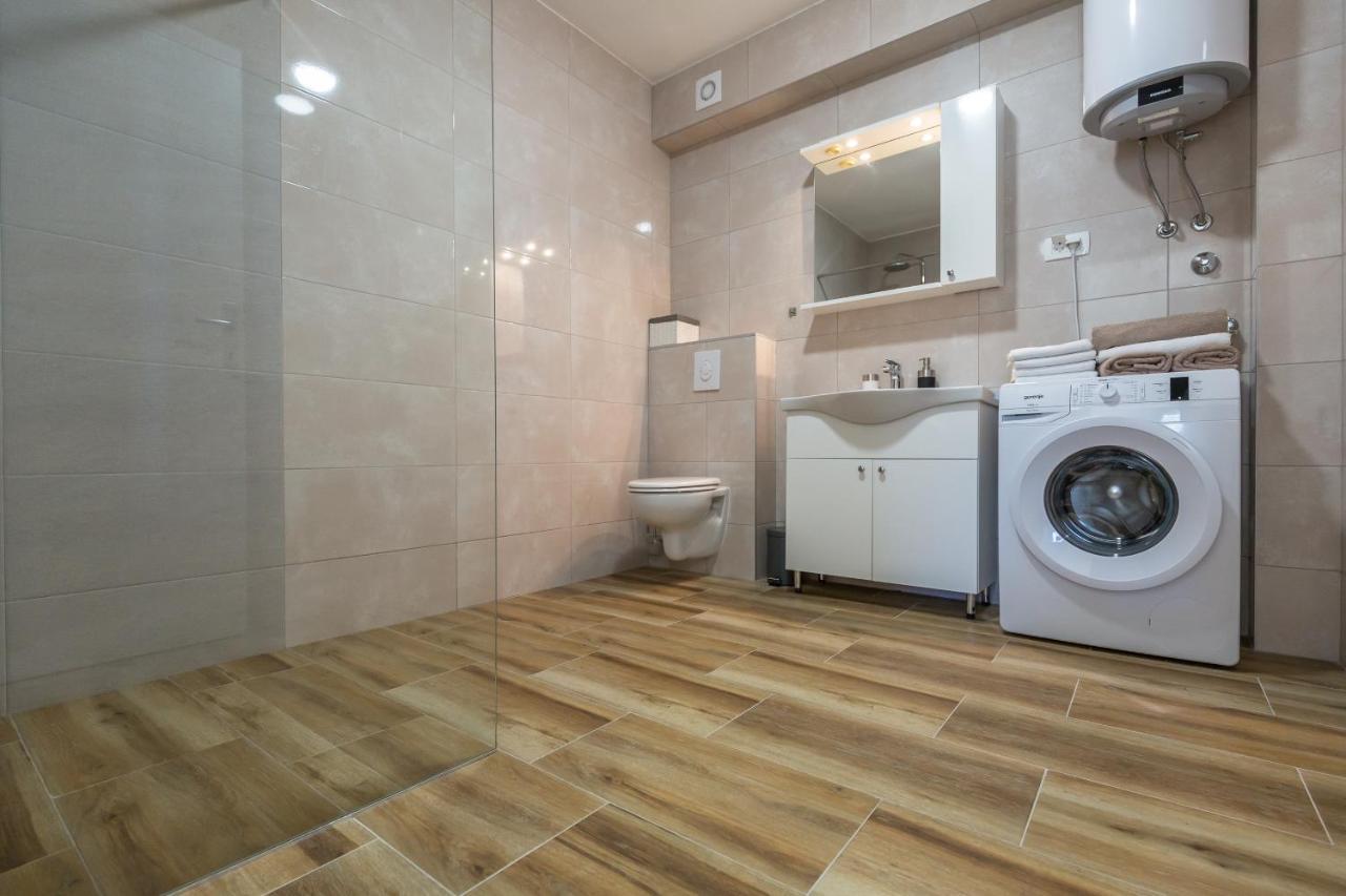 Luxury 2 Bedroom Apartment With Sea View บาชกาโวดา ภายนอก รูปภาพ